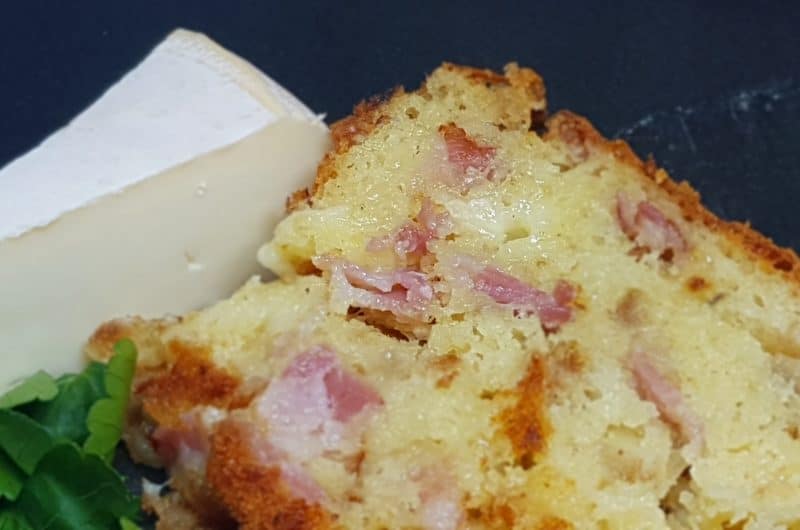 Herzhafter Kuchen mit Reblochon