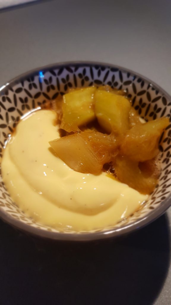 Rhabarberkompott mit Vanillecreme